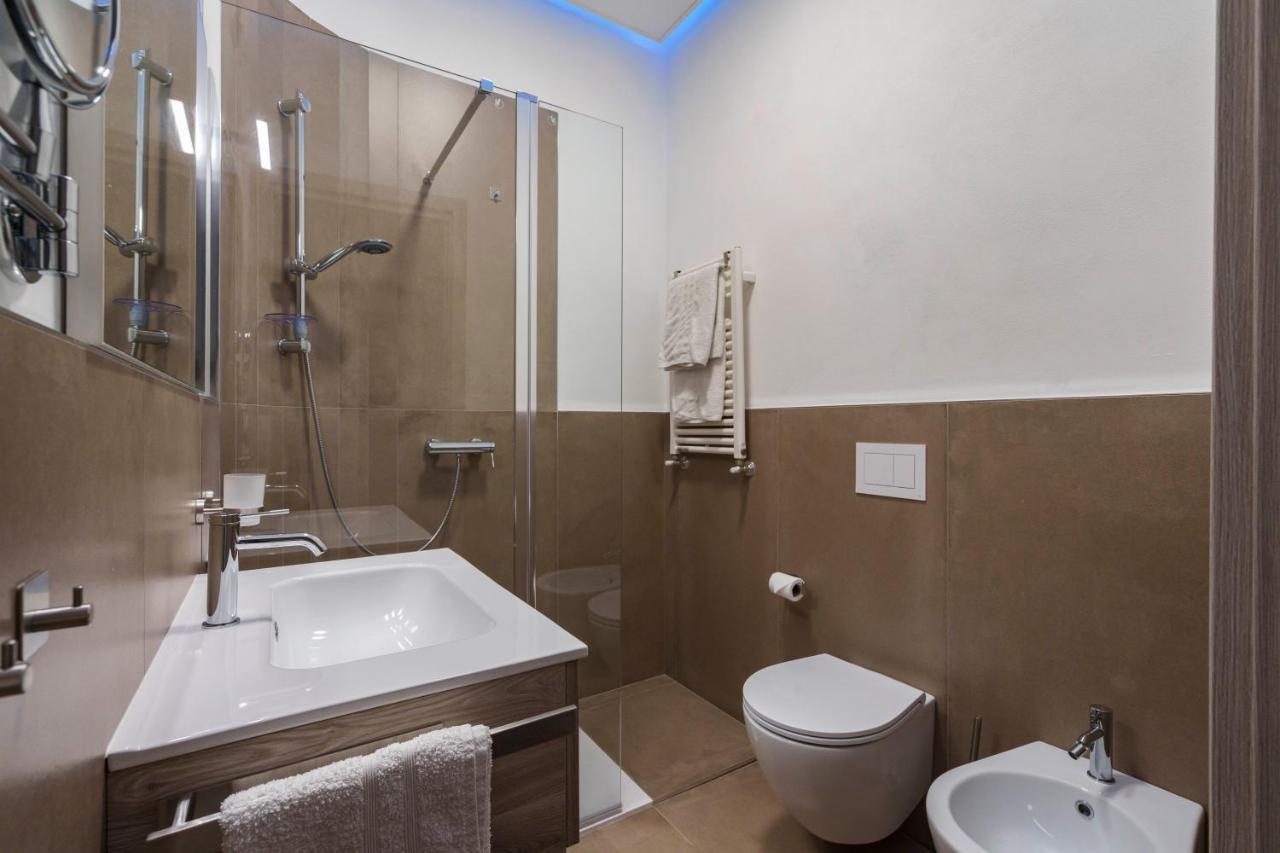 Lake Apartment Primea Sirmione Ngoại thất bức ảnh